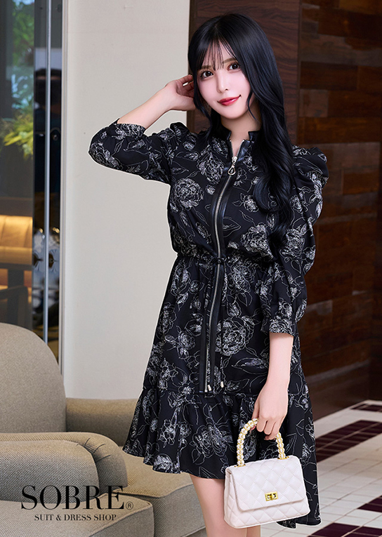 ラインフラワードロストワンピース