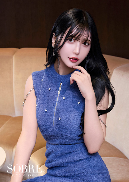 ビジューフェザーニットワンピース